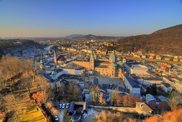 Dạo chơi ở "Lâu đài muối" Salzburg, Áo